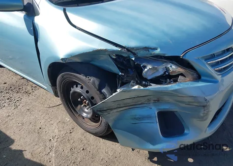 2013 Toyota Corolla Le z USA, uszkodzony, nr VIN 2T1BU4EE5DC114497